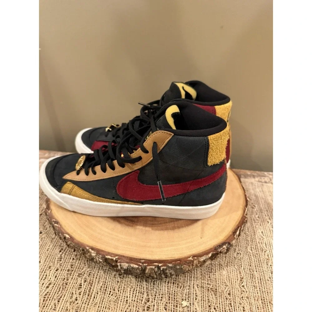 NIKE WOMEN'S BLAZER MID 77 QS DOROTHY GATERS Sz 7‎ Chicago